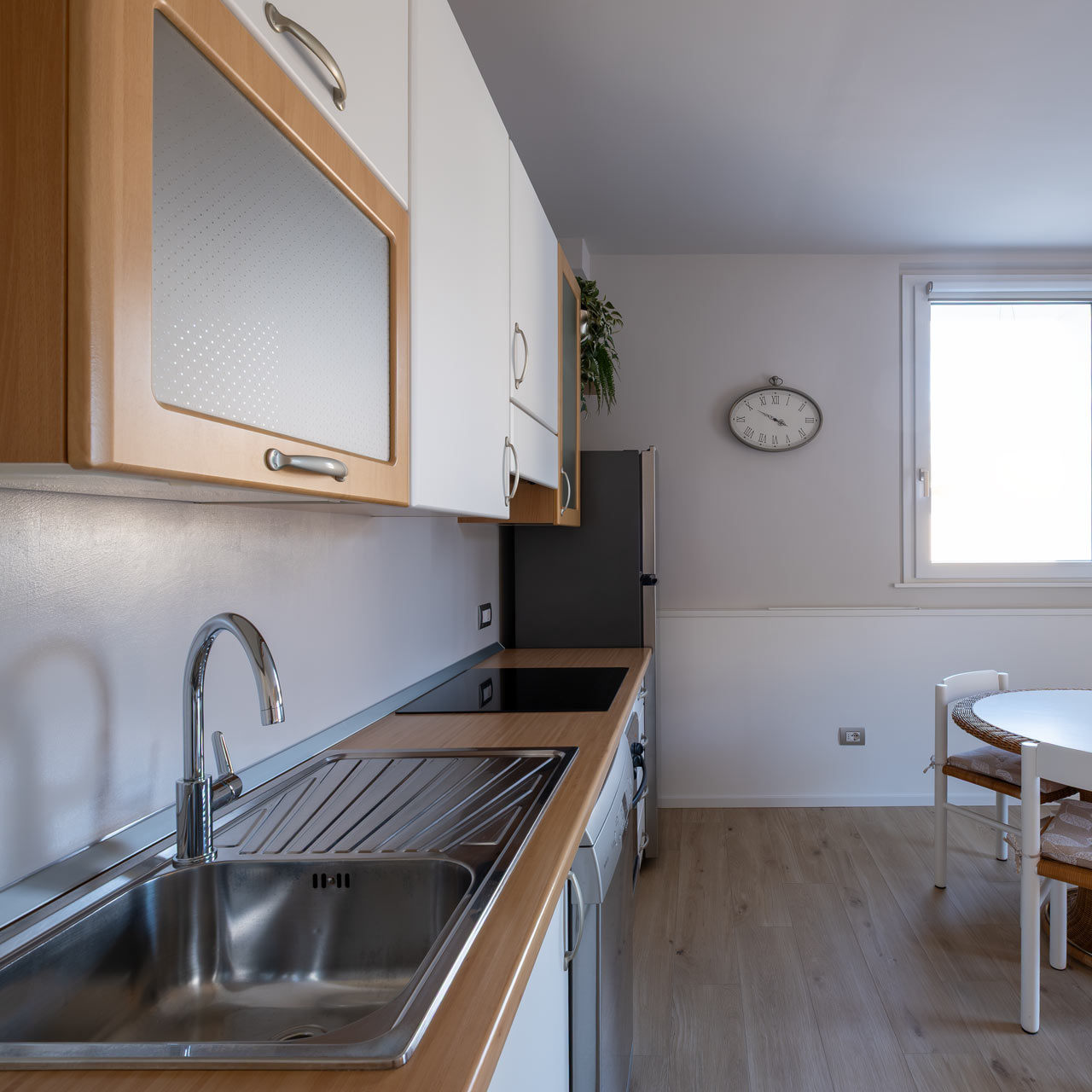 Oltremodo bed and breakfast a Tolentino con cucina attrezzata con elettrodomestici e stoviglie